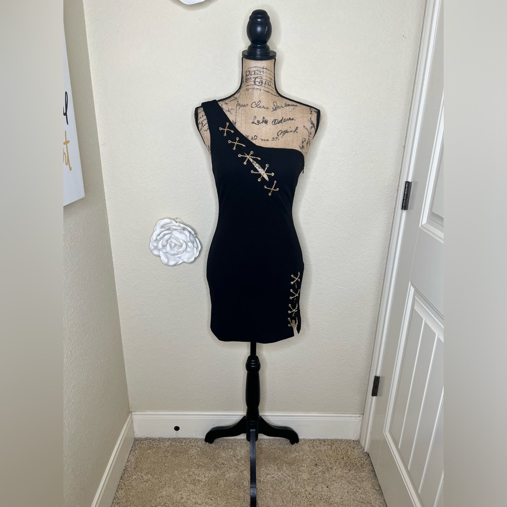 NTM: DO+BE One Shoulder Bodycon Cut Out w/ Metallic Chains Black Mini Dress Sz S - Picture 2 of 16